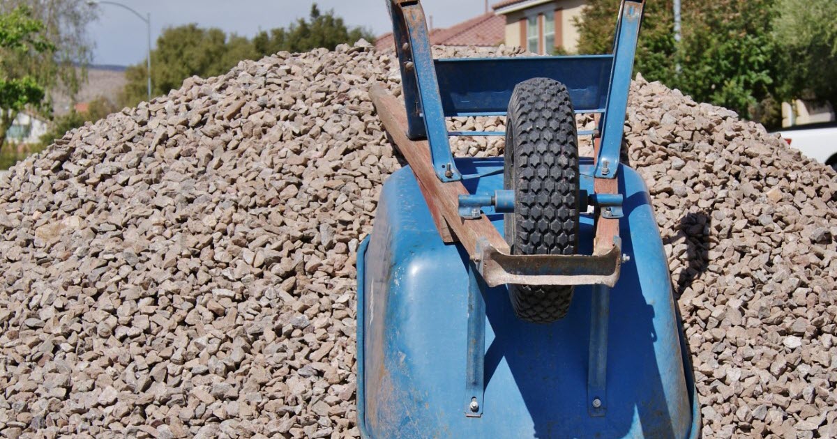 How Much Does a Yard of Gravel Weigh